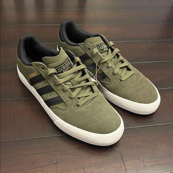 Adidas Busenitz Vulc II Shoes Sneakers new JQ1027 green Mens Size 9.5 - Picture 2 of 13